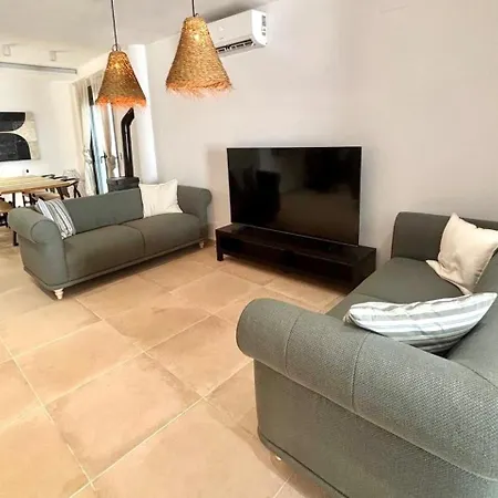 Casa Lucia בית נופש